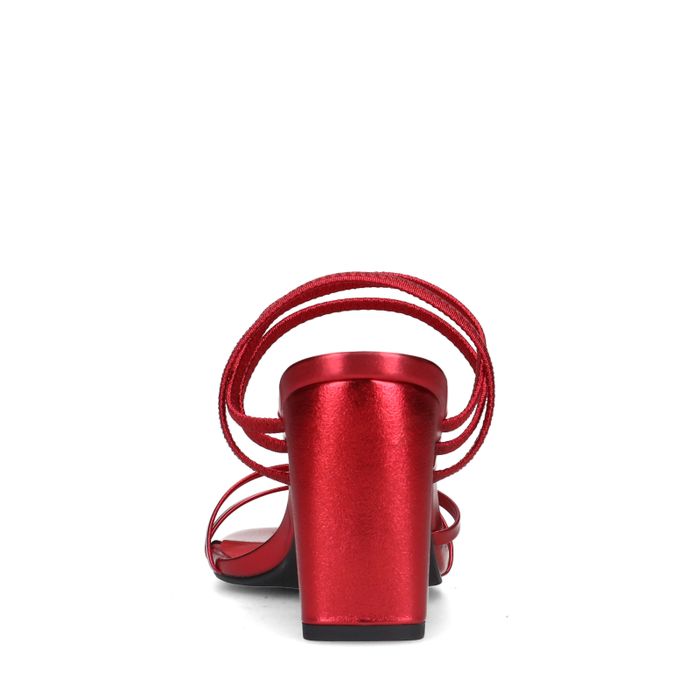 Rote Riemchensandaletten in Metallic-Optik