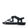Schwarze Sandalen mit Pom-Poms