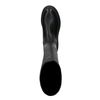 Schwarze Stiefel mit hohem Schaft und markanter Sohle