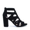 Offene schwarze Pumps