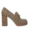 Beigefarbene Veloursleder-Loafer mit Absatz