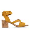 Sandales en daim avec talon cubain - jaune ocre