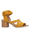 Sandales en daim avec talon cubain - jaune ocre