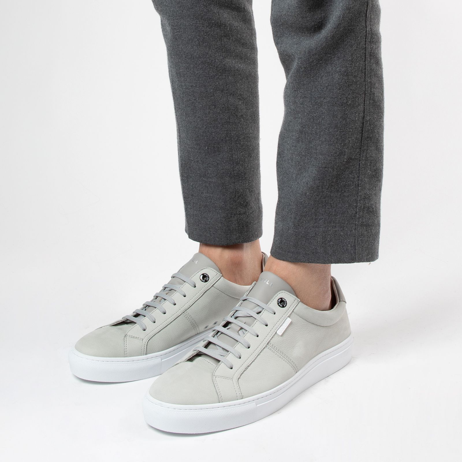 Grijze leren sneakers - Heren | MANFIELD